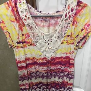 Cute multicolored top! Size S